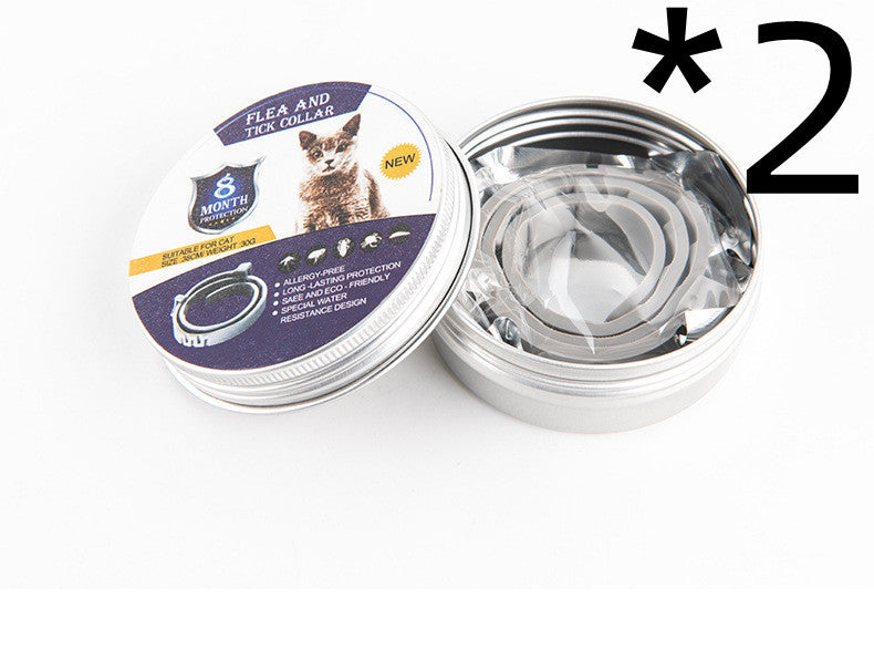 Packaging of a flea and tick collar for cats, indicating 8 months of protection and fitting all size cats.